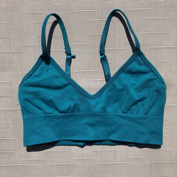 Lululemon Ebb to Street Bra - Picture 1 of 4